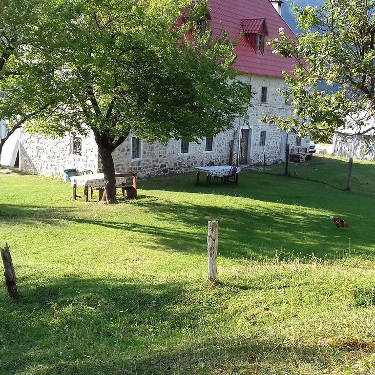 Dritan Tethorja Maison d'hôtes 4*