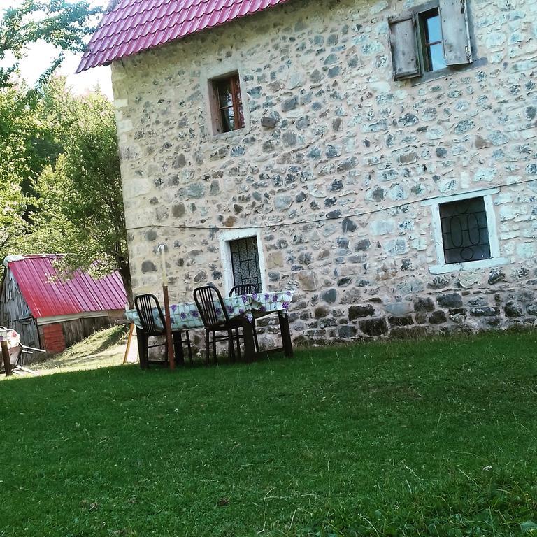 Dritan Tethorja Maison d'hôtes