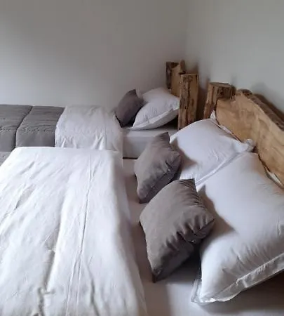 Guesthouse Dritan Tethorja Theth Rum bild